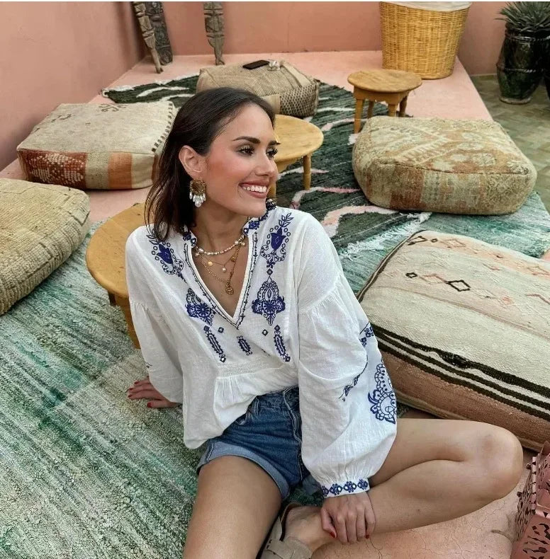 Haut brodé à manches longues femme