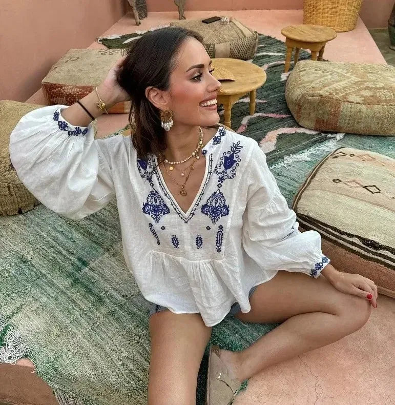 Haut brodé à manches longues femme