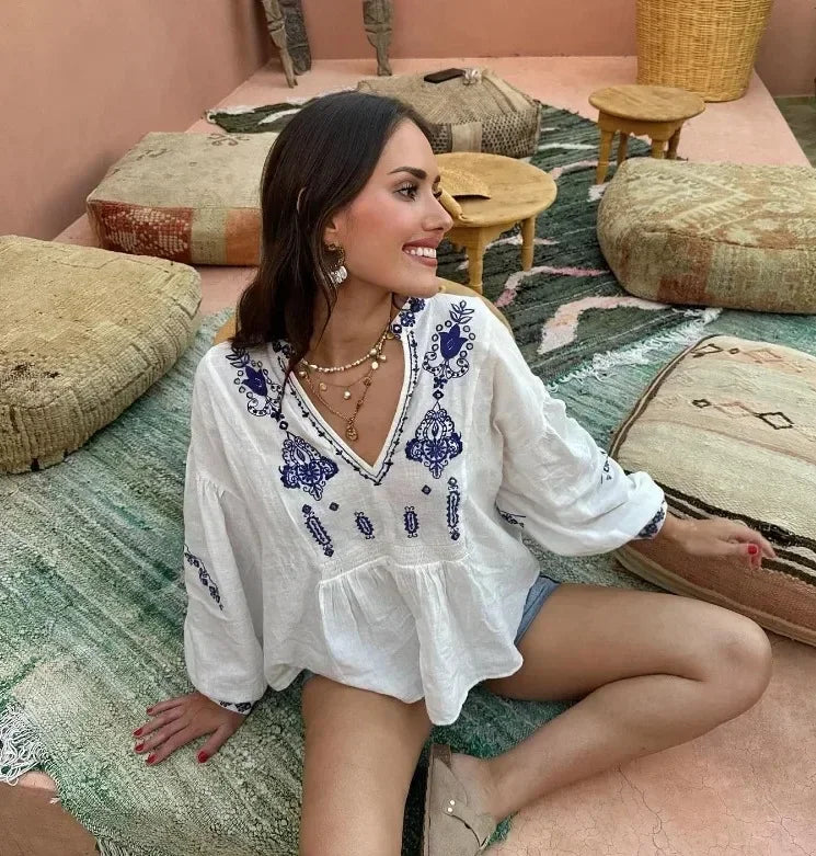 Haut brodé à manches longues femme