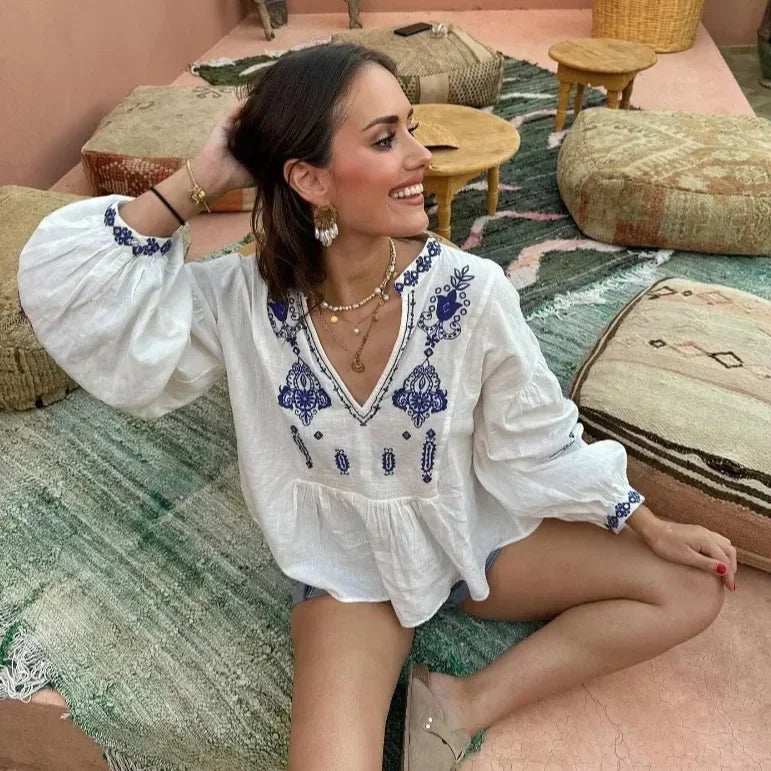 Haut brodé à manches longues femme