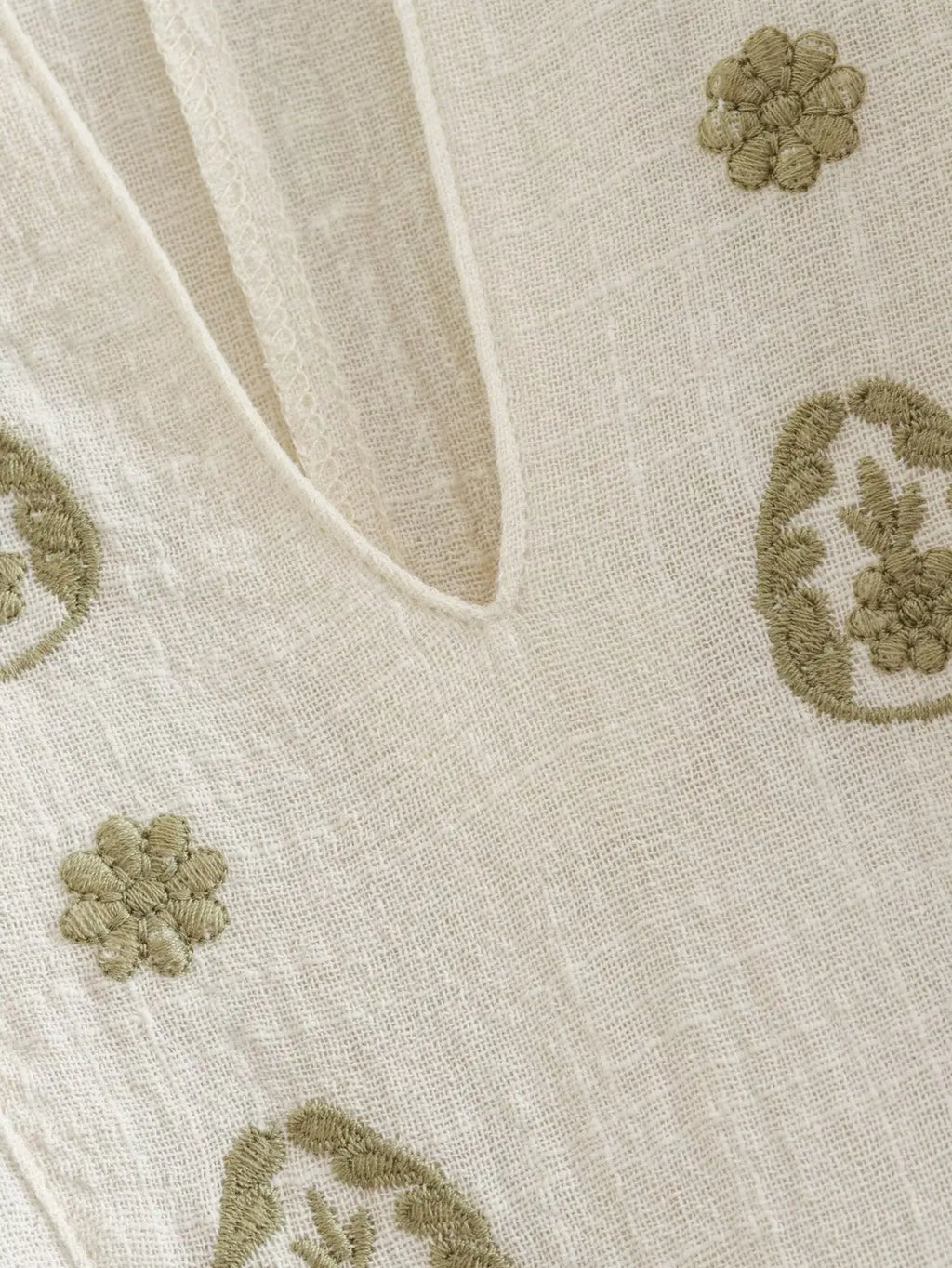 haut brodé a manche longue