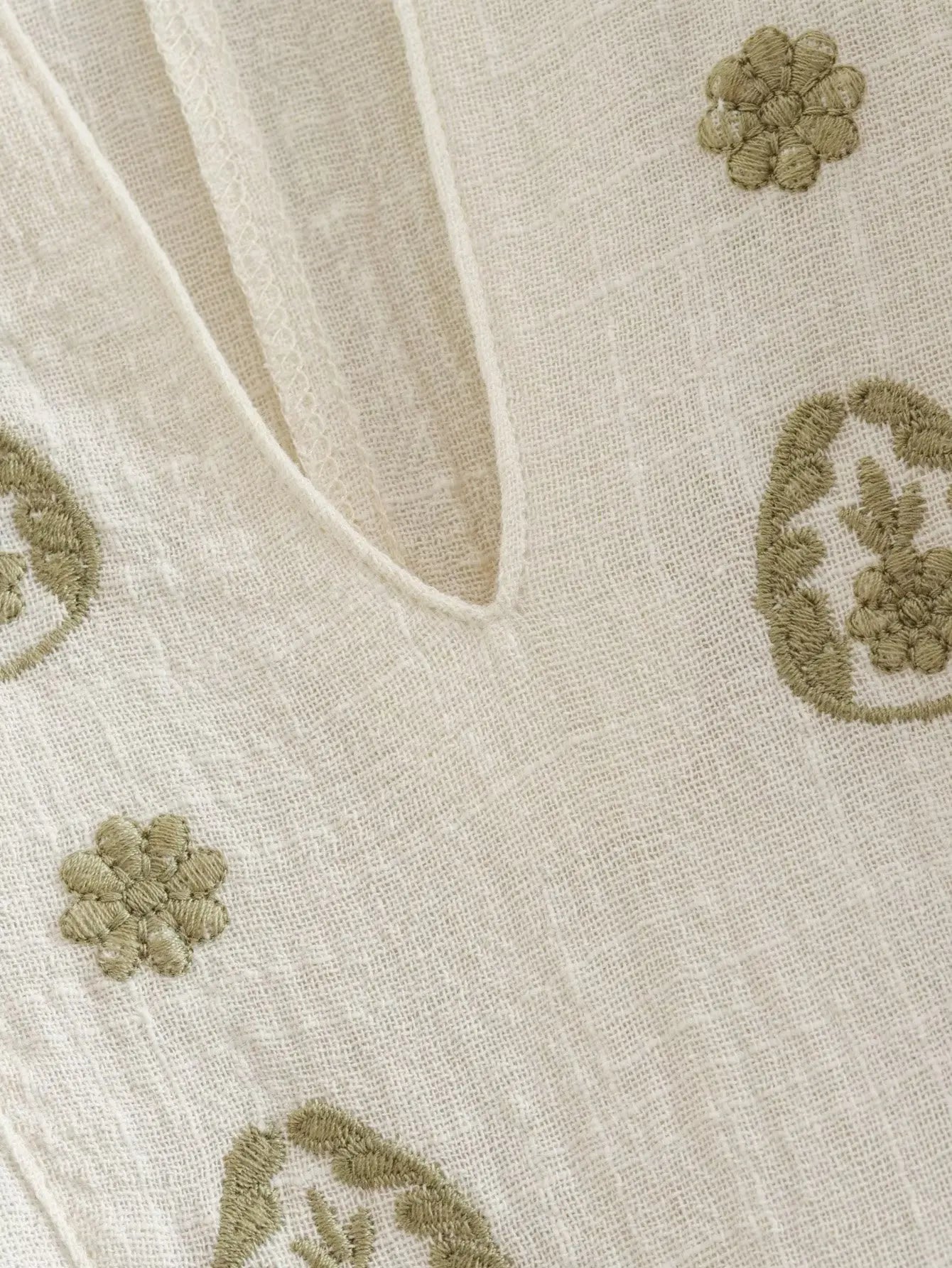 haut brodé a manche longue